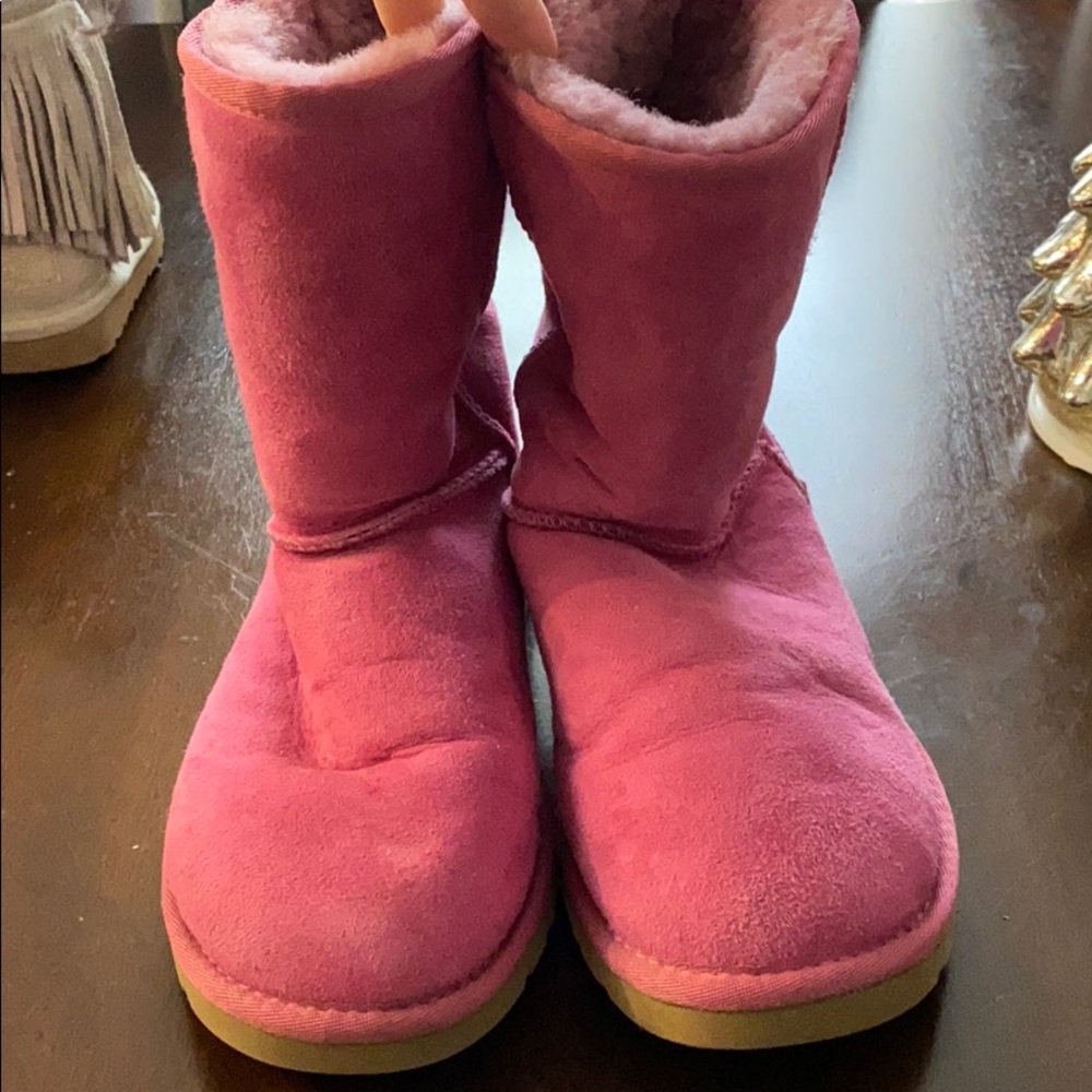 Women’s size 6 pink Uggs